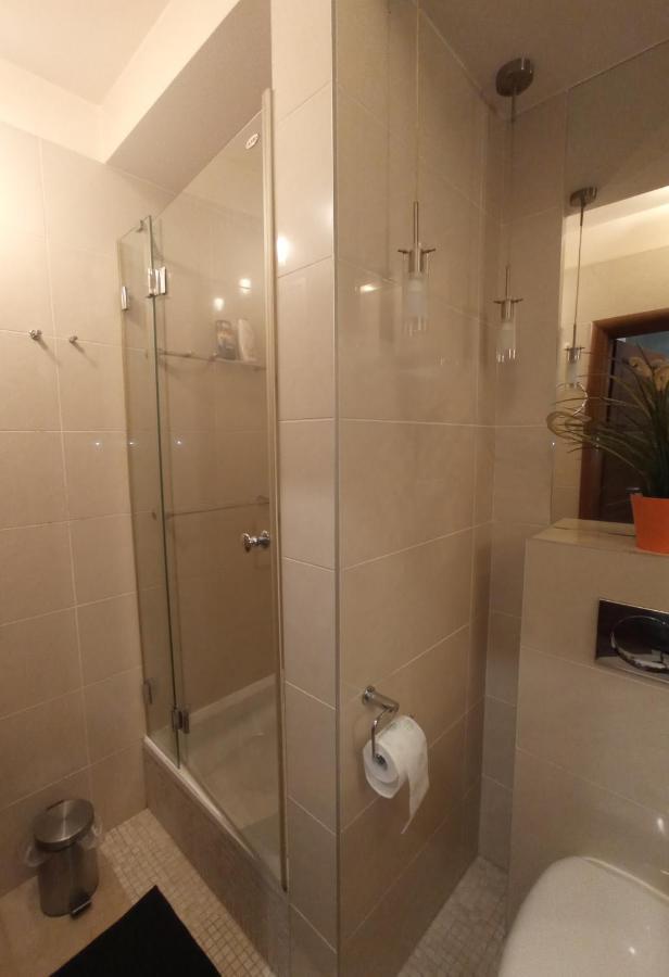 Privat overnatting Niewielki Jedno Lub Dwuosobowy W Duzym Mieszkaniu W Wrzeszcz Ul Smoluchowskiego Kolo Akademii Medycznej - Cooliving *